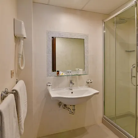 & Linda Джардіні-Наксос