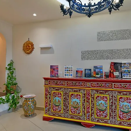 & Linda Giardini-Naxos