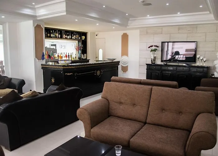 & Linda Hotel Giardini-Naxos