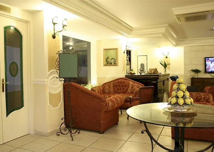 Hotel & Linda Giardini-Naxos