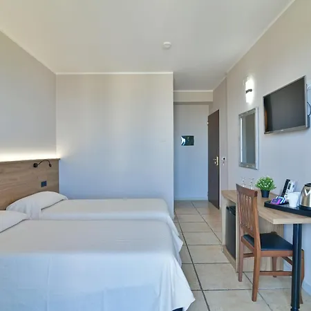 Отель & Linda 3*