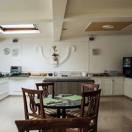 Hotel&apartments Linda Hotel 3*