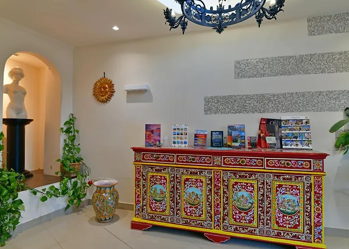 & Linda גיארדיני נאקסוס