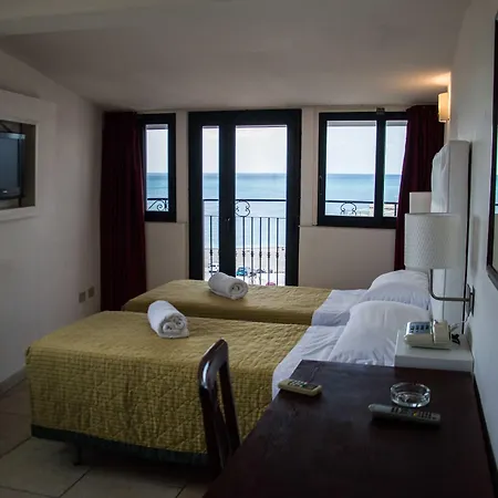 Hotell & Linda