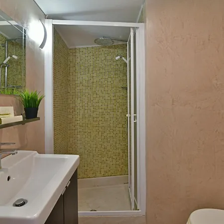 & Linda Giardini Naxos