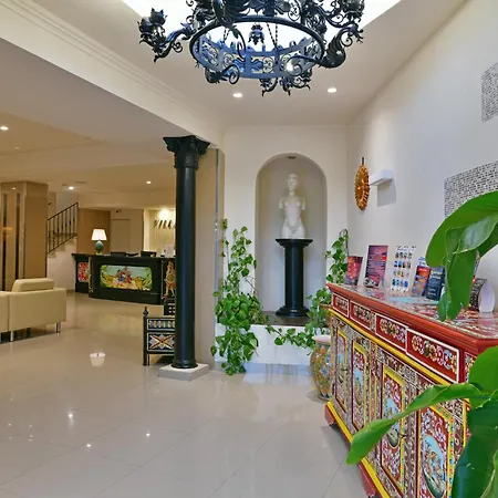 & Linda Giardini Naxos