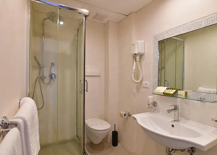 & Linda 지아르디니낙소스